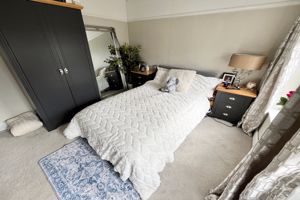 Bedroom - click for photo gallery